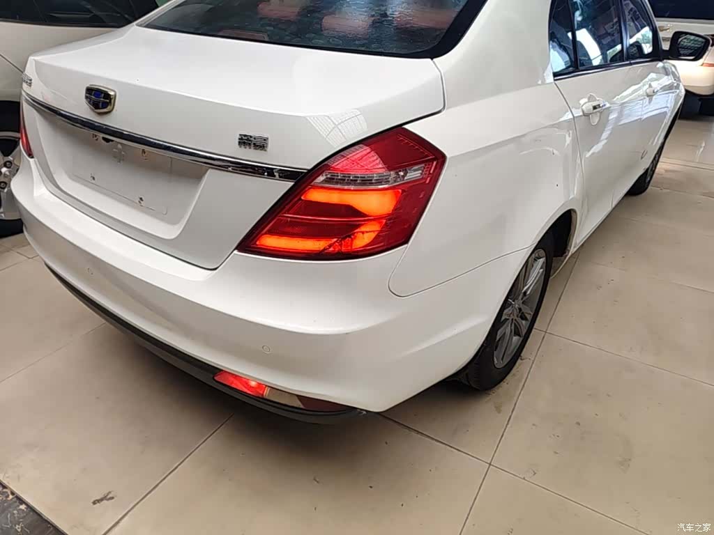 Geely Emgrand, 2017 8