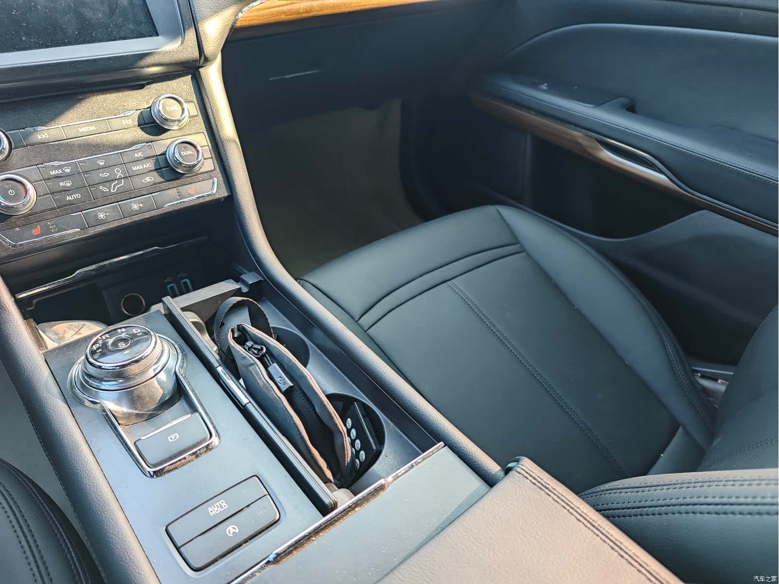 Ford Taurus, 2017 14