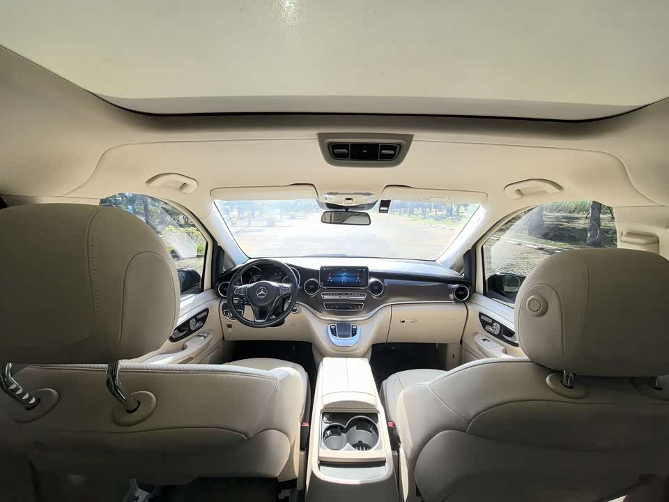 Mercedes-Benz V-class