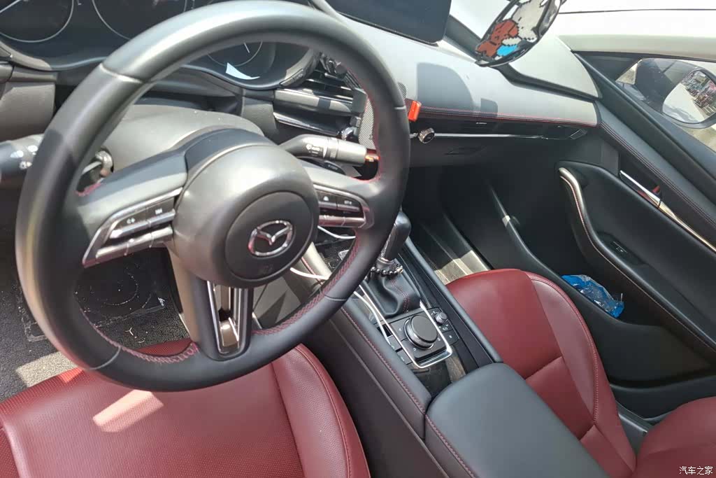 Mazda Mazda3, 2023 12