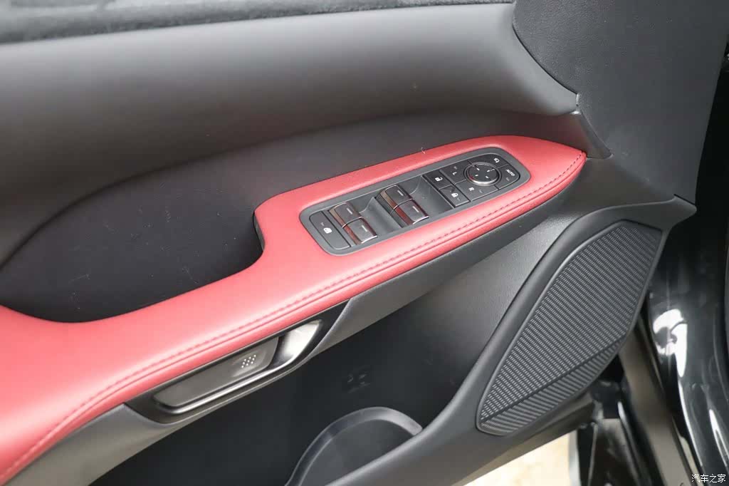 Lexus RX, 2023 11
