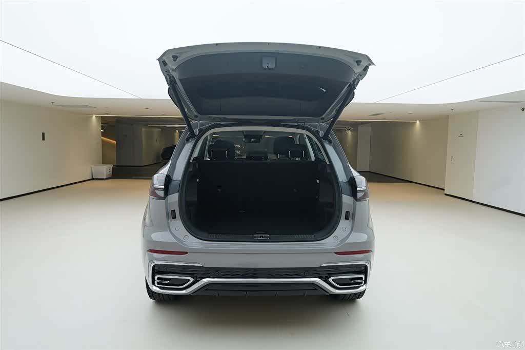 Hongqi HS5, 2023 6