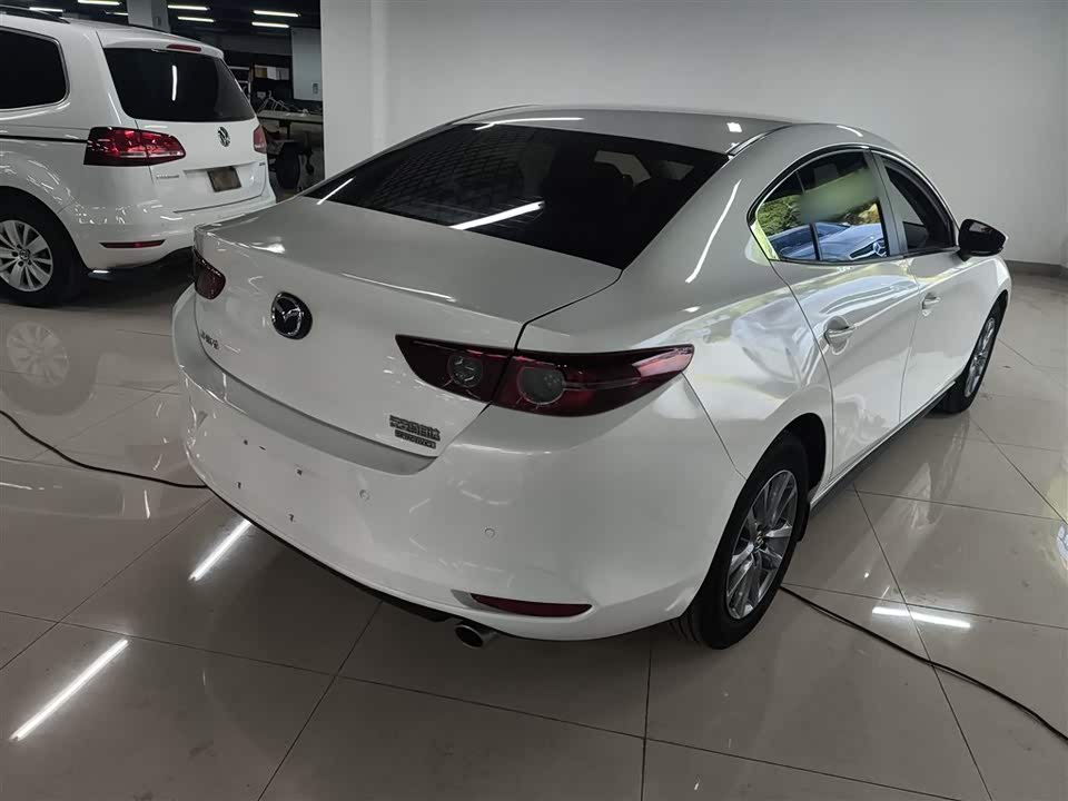 Mazda 3 Angkesaila