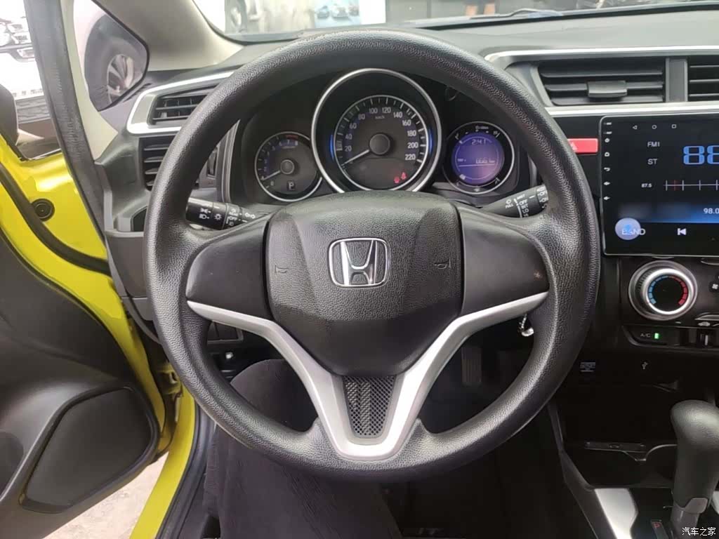 Honda Fit, 2016 7