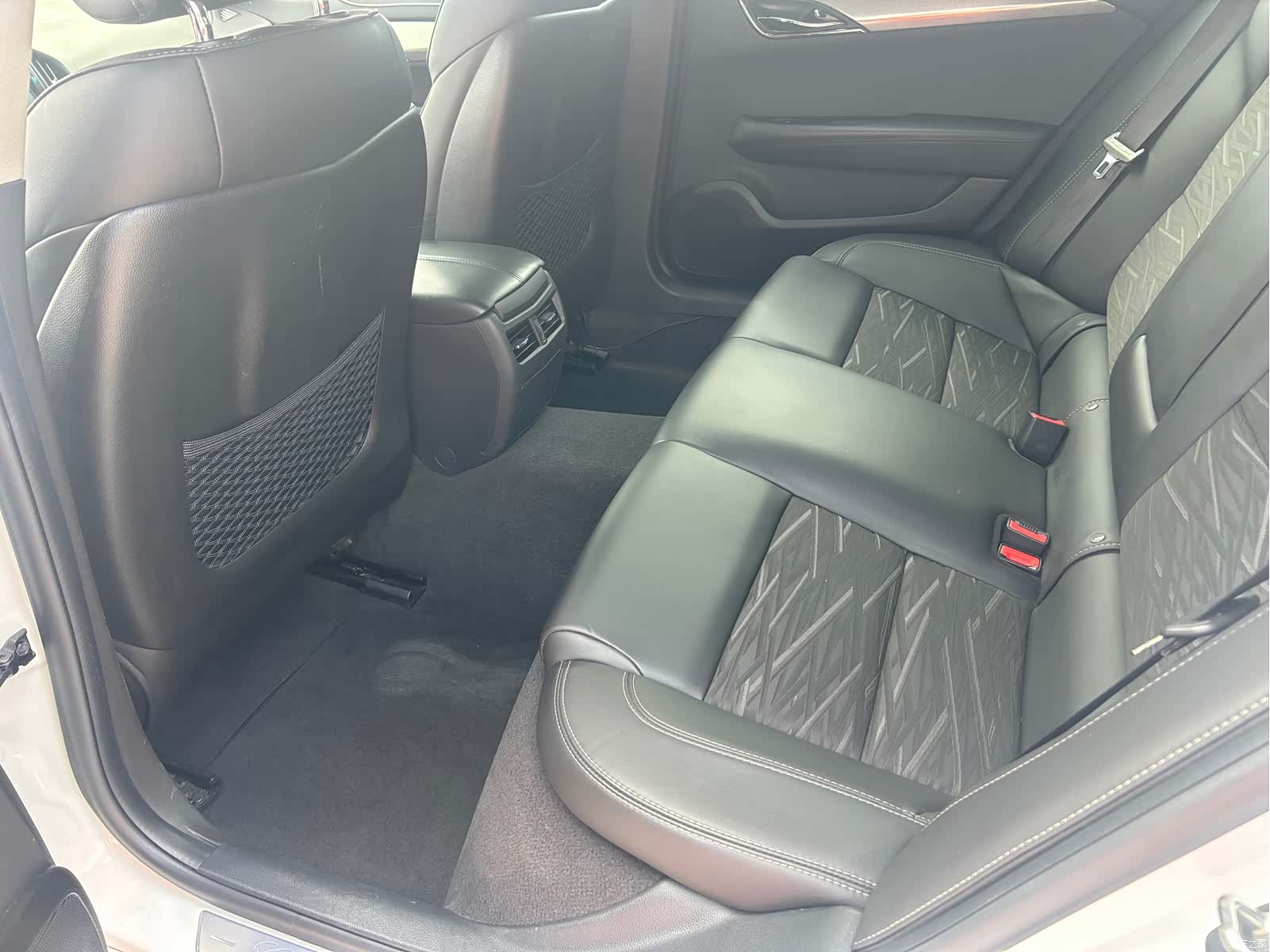 Cadillac ATS-L, 2016 10