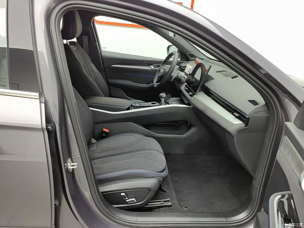 Geely Preface, 2025 23