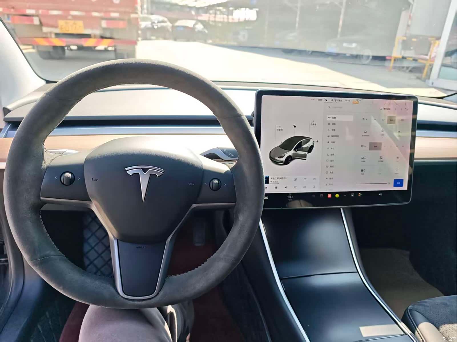 Tesla Model 3, 2020 11