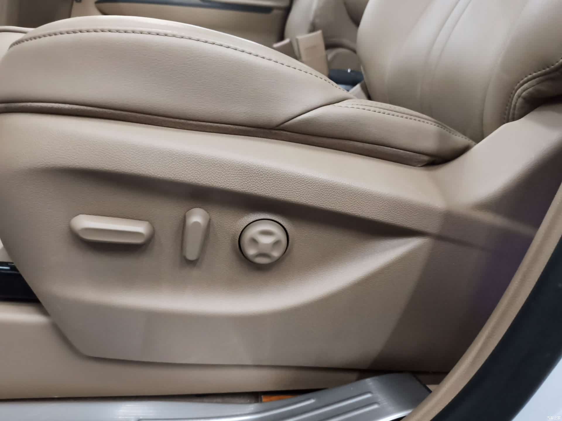 Buick GL8, 2020 8