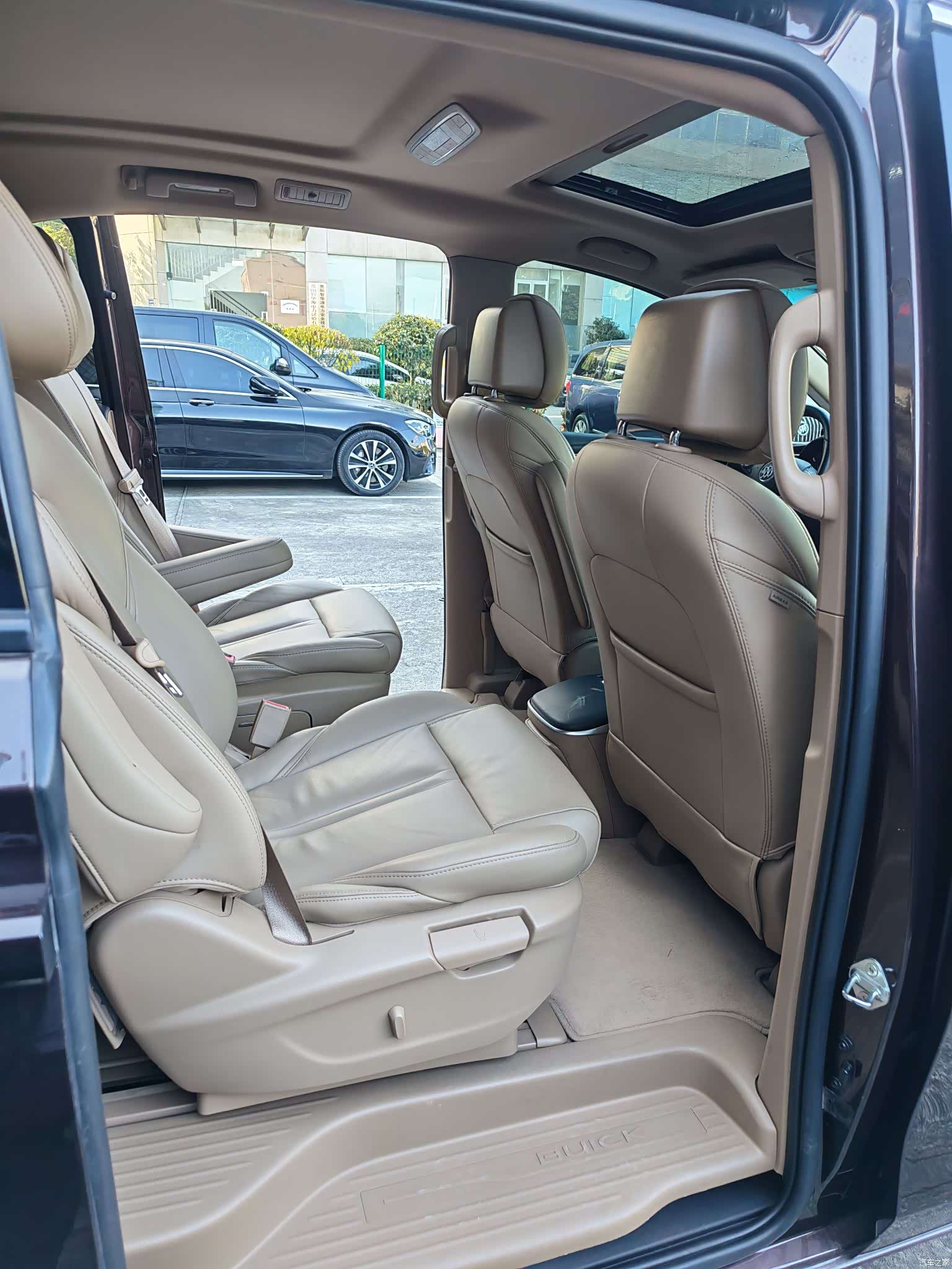 Buick GL8, 2019 7
