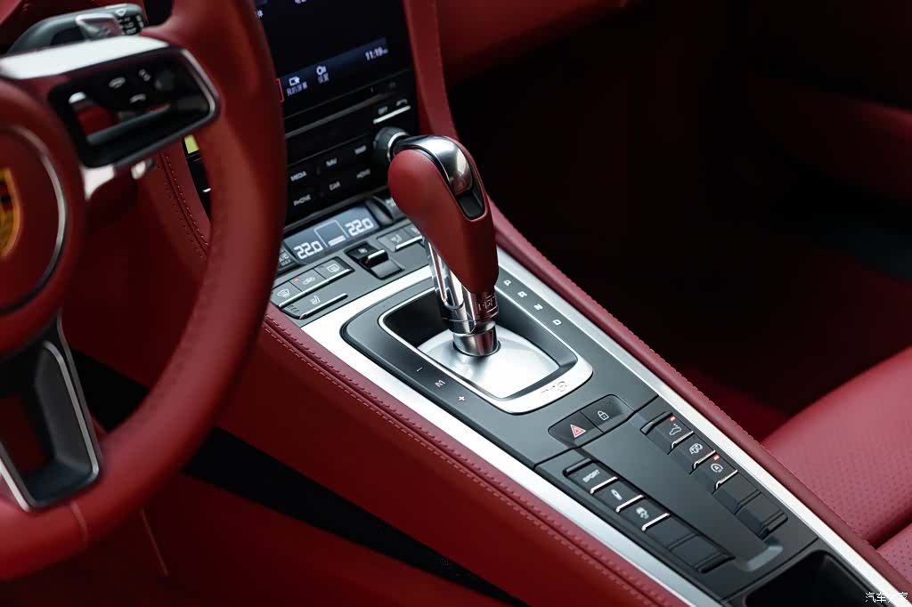 Porsche Cayman, 2019 12
