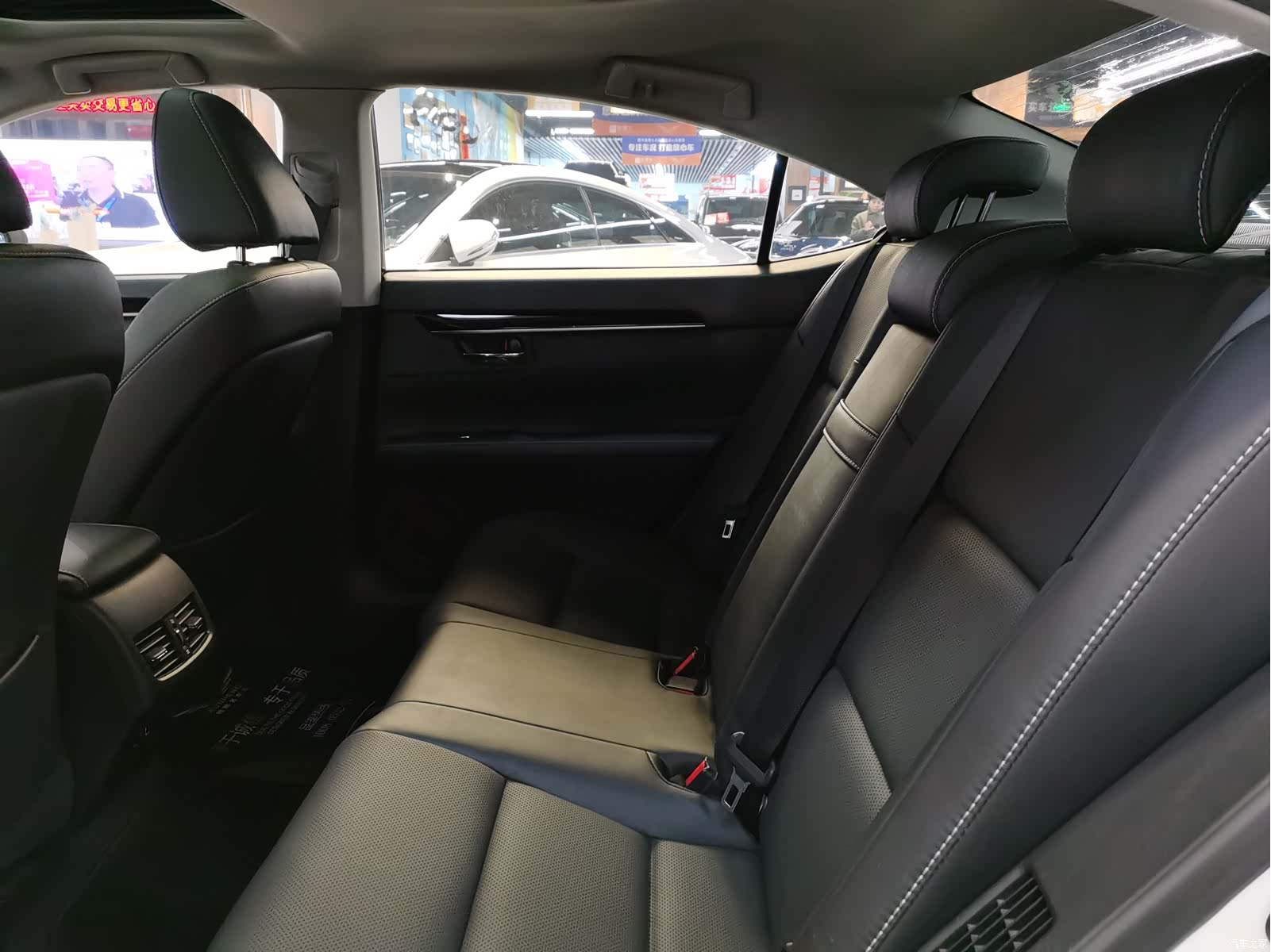 Lexus ES, 2015 7