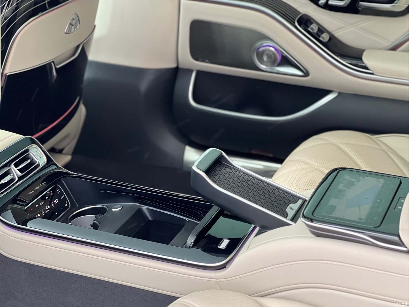 Maybach S-Class, 2023 18