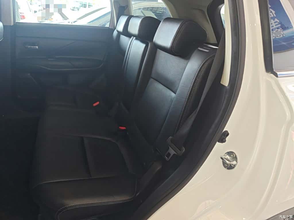 Mitsubishi Outlander, 2017 13