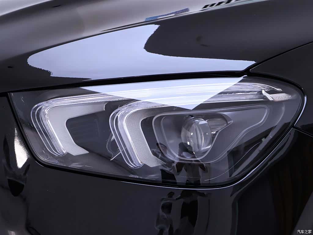 Mercedes-Benz GLE, 2020 4