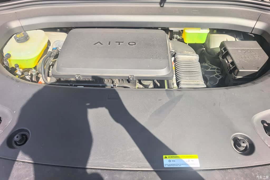 AITO M8, 2026 10