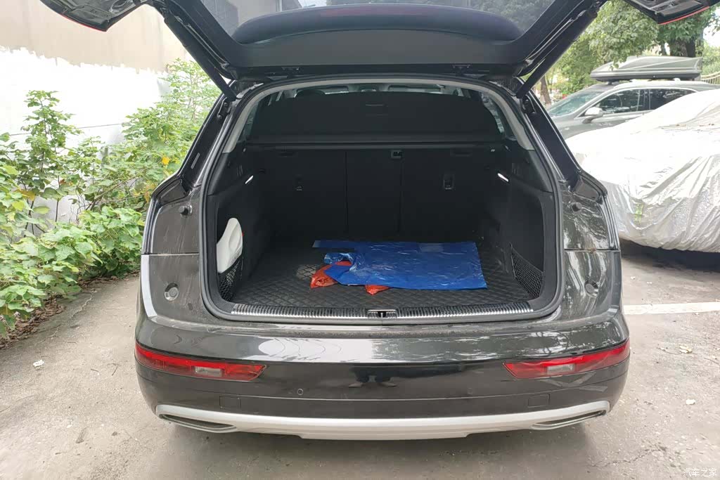 Audi Q5L, 2021 4