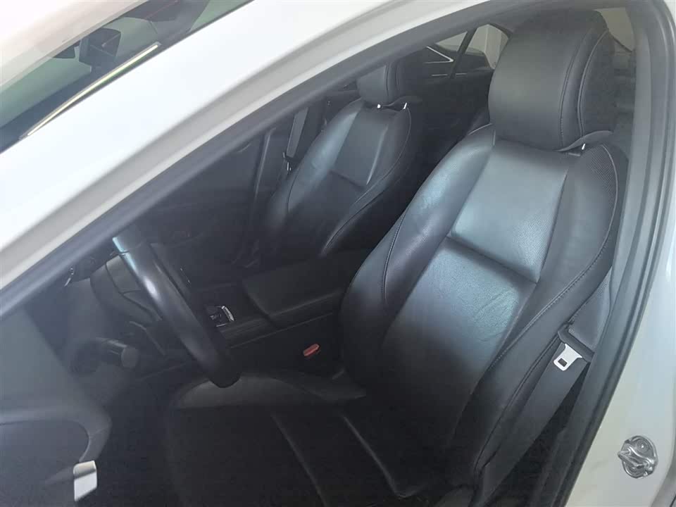 Mazda 3 Angkesaila