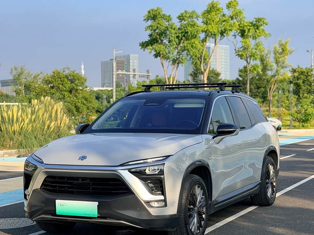NIO ES8