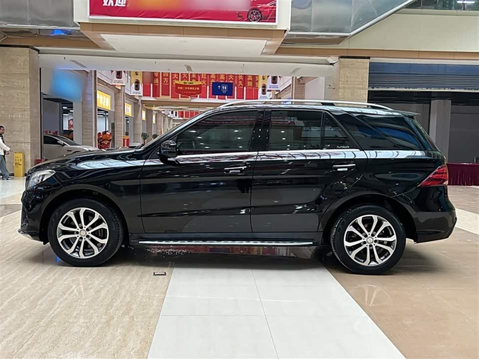 Mercedes-Benz GLE Mercedes-Benz GLE