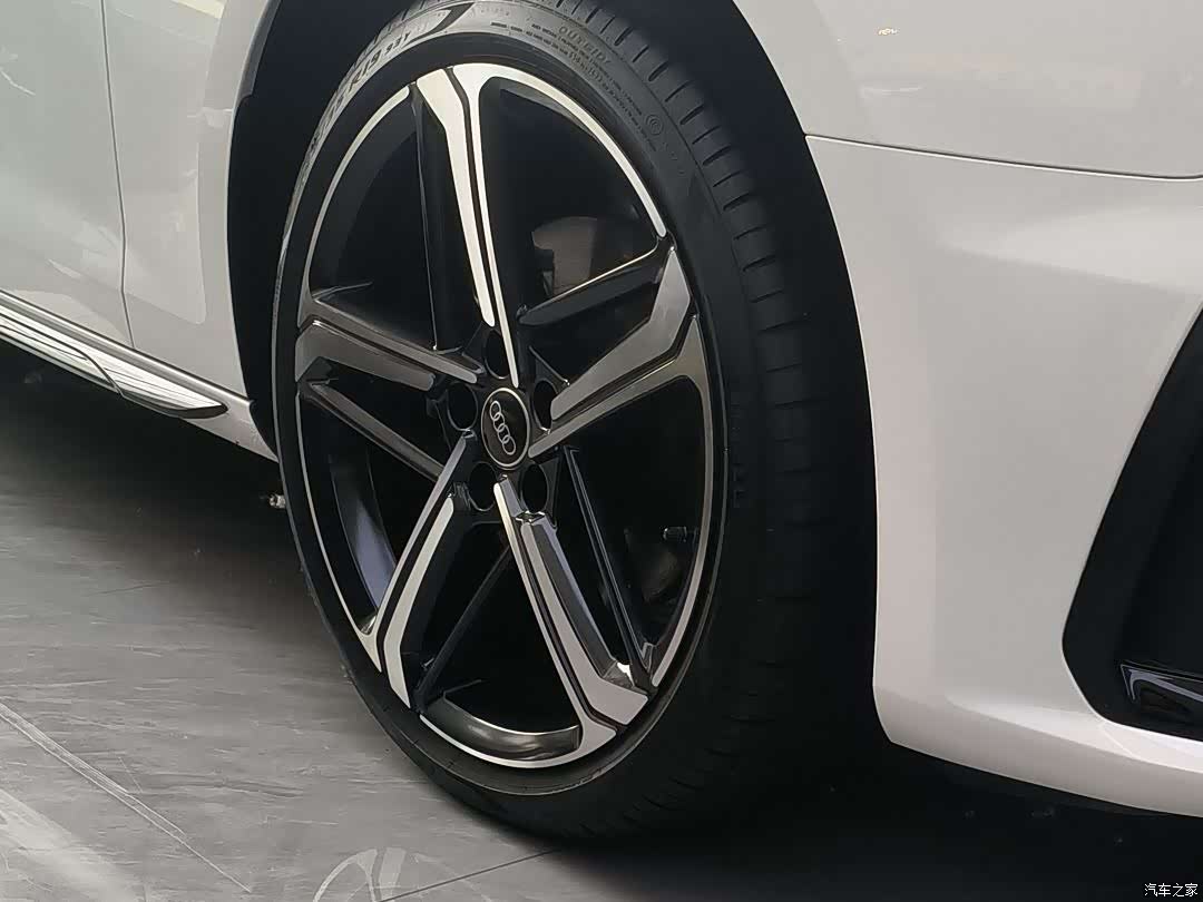 Audi A4L, 2025 15