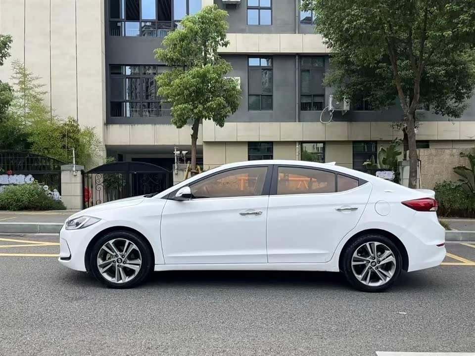 Hyundai Lead