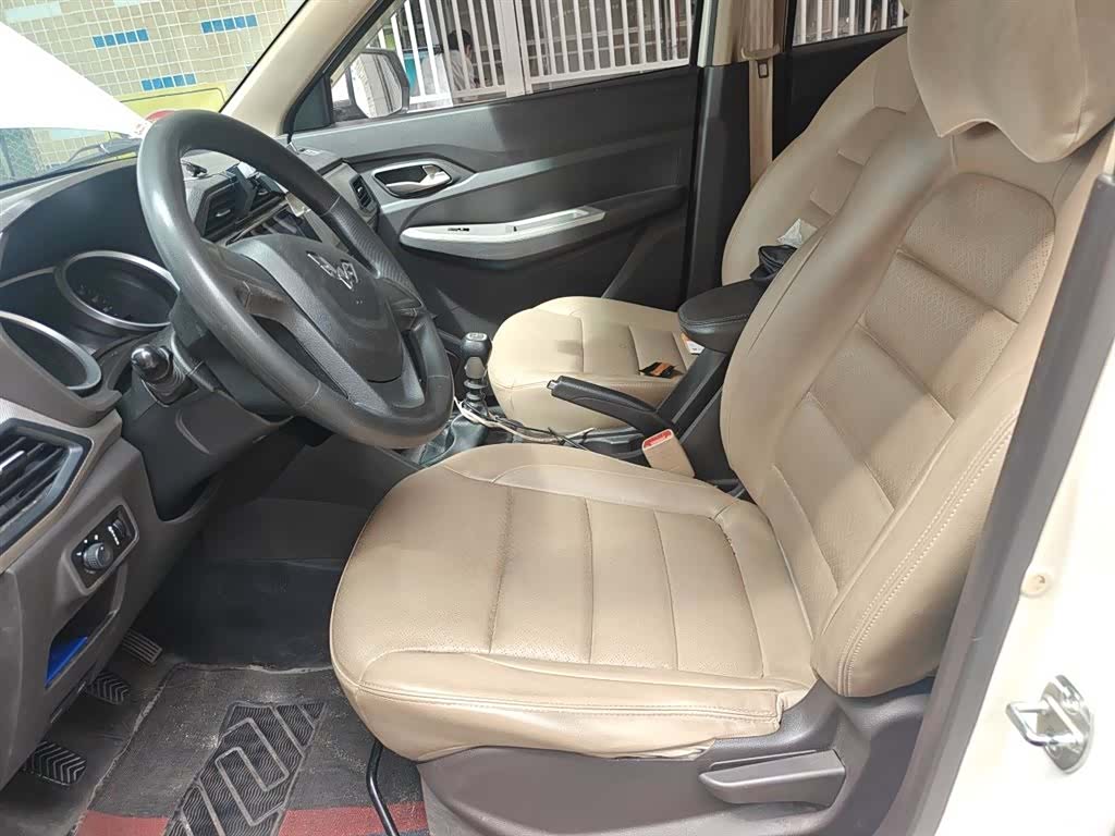 Wuling Hongguang, 2019 8
