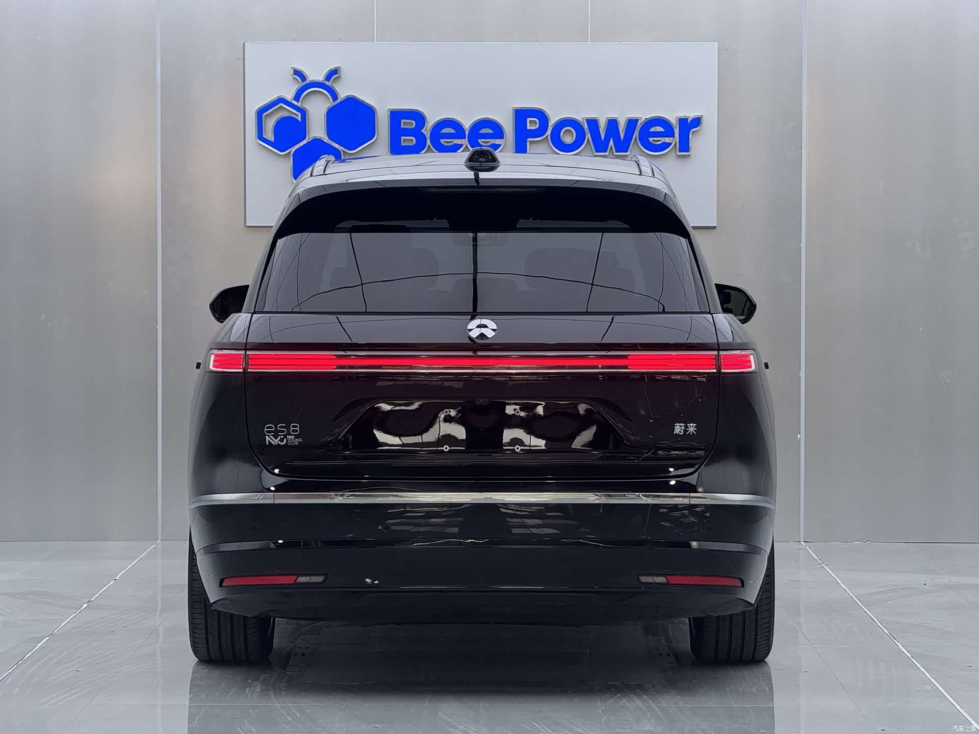 NIO ES8, 2025 7