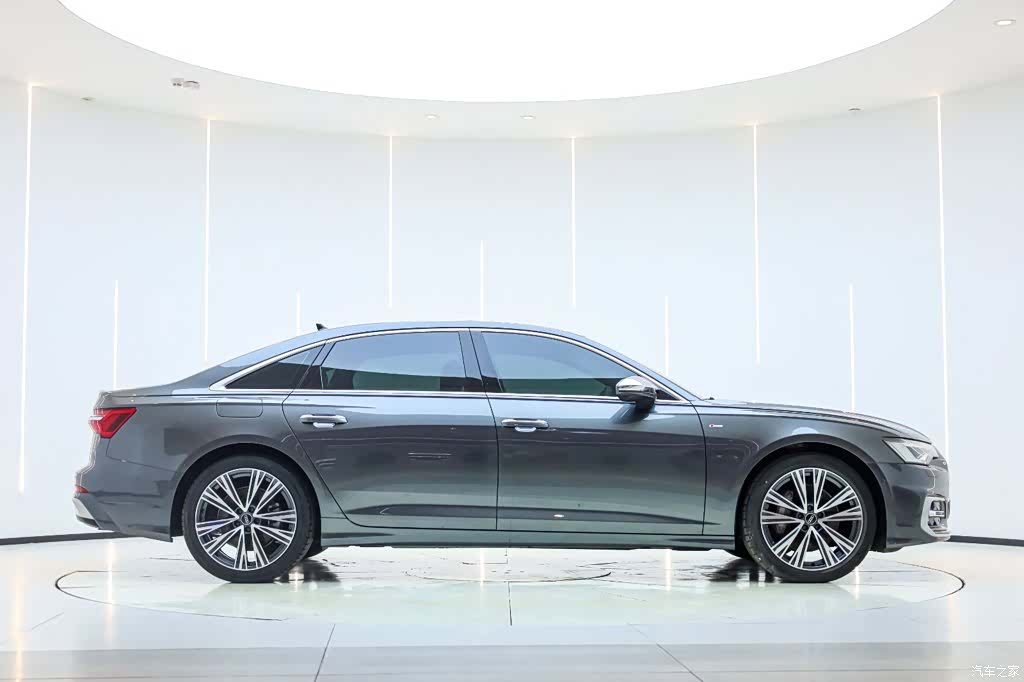 Audi A6L, 2022 3