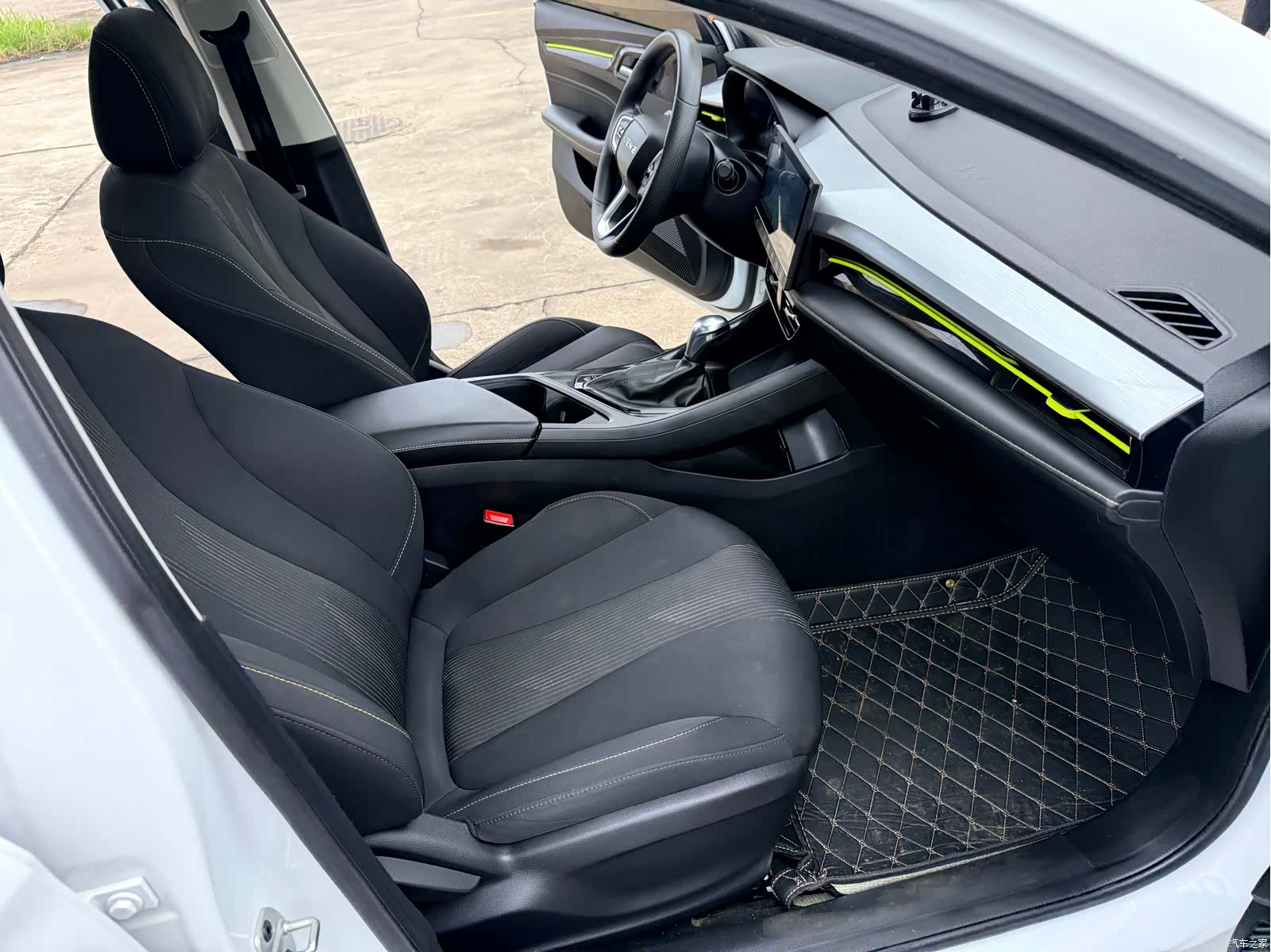 Roewe i5, 2023 12