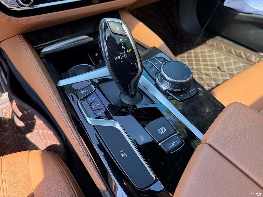 BMW 5 Series, 2018 9