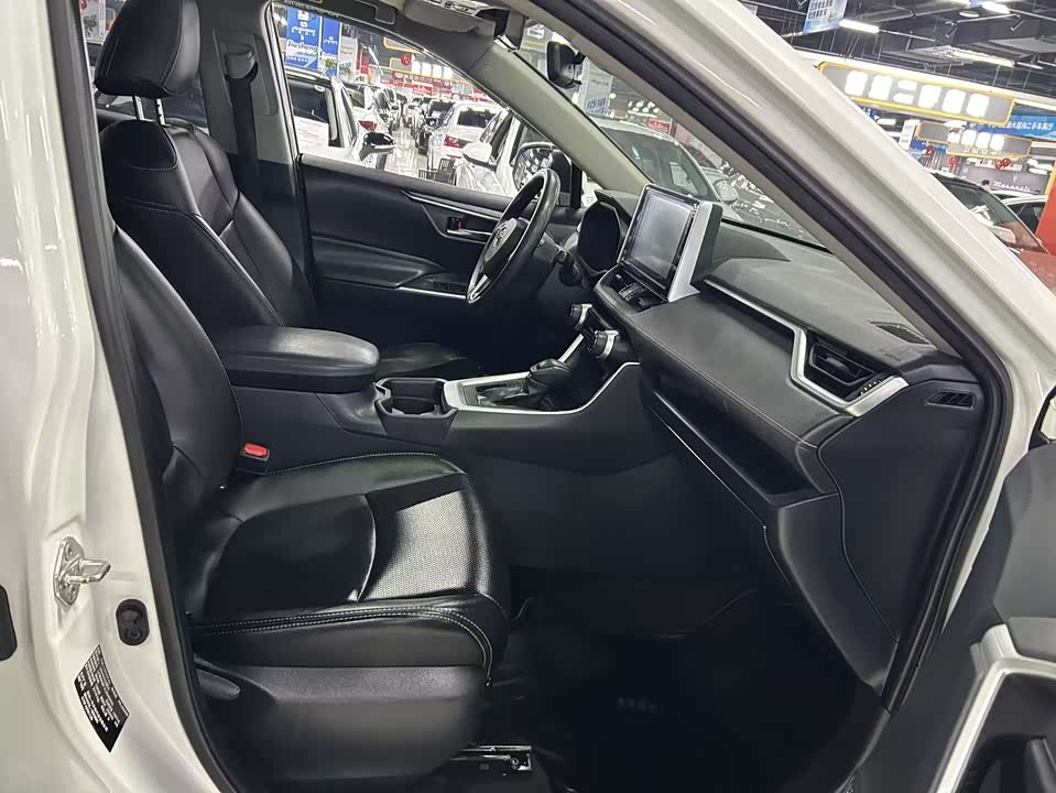 Toyota RAV4 Rongfang