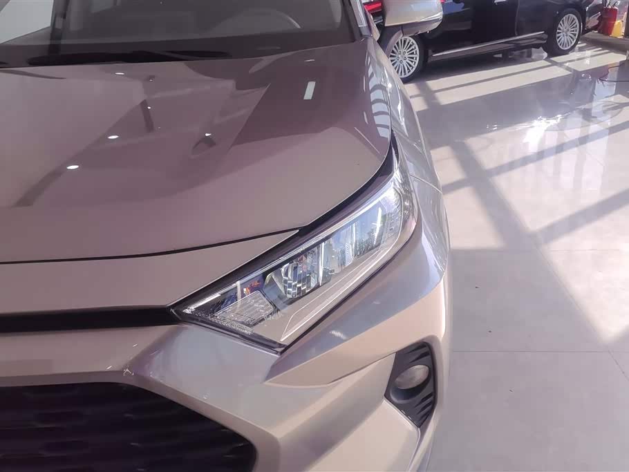 Toyota RAV4 Rongfang