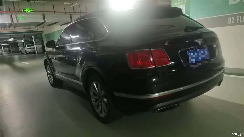 Bentley Bentayga, 2018 4