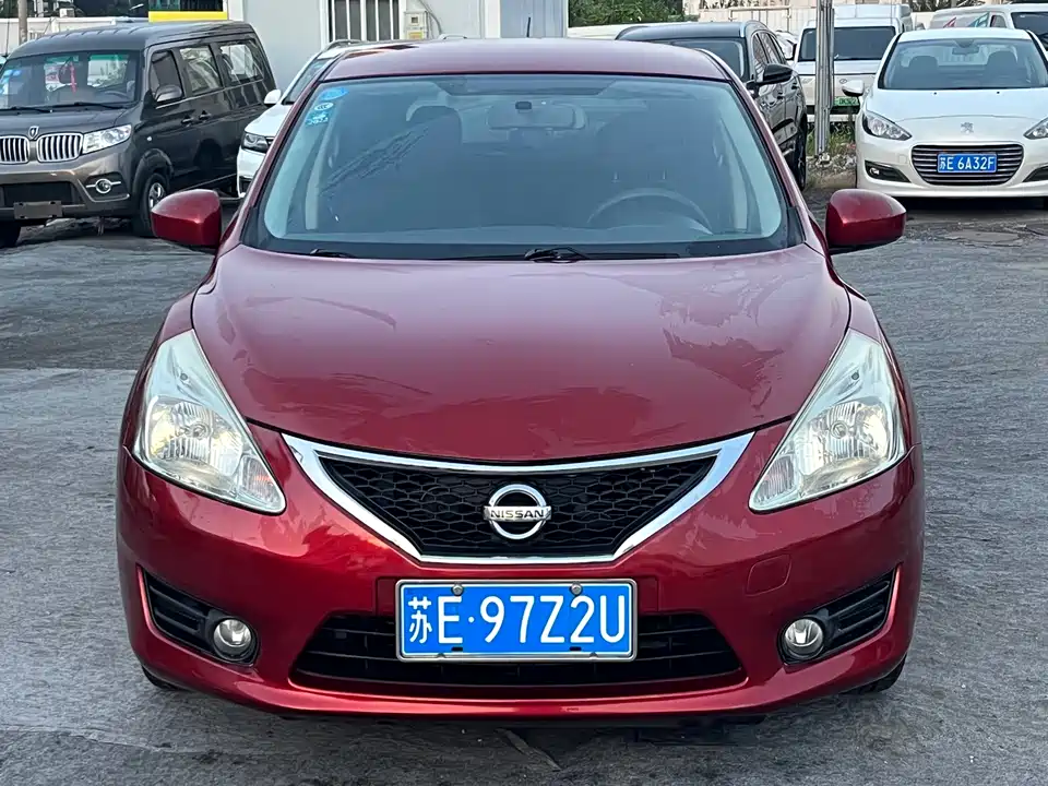 Nissan TIIDA