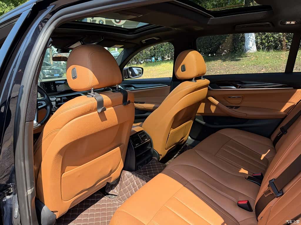 BMW 5 Series, 2018 11
