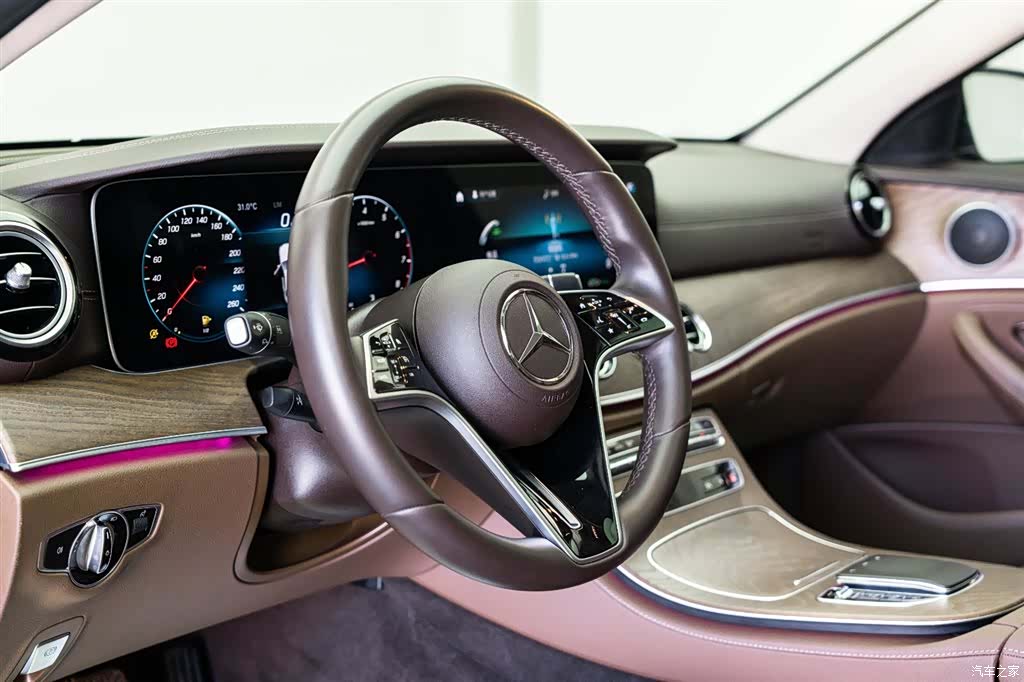 Mercedes-Benz E-Class, 2023 19