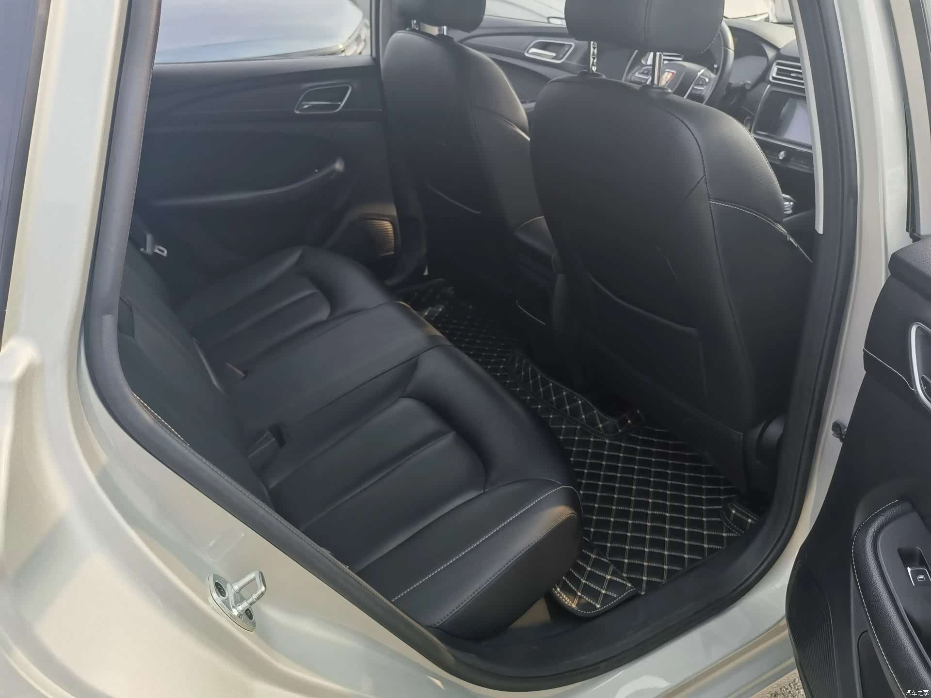 Roewe Ei5, 2018 17