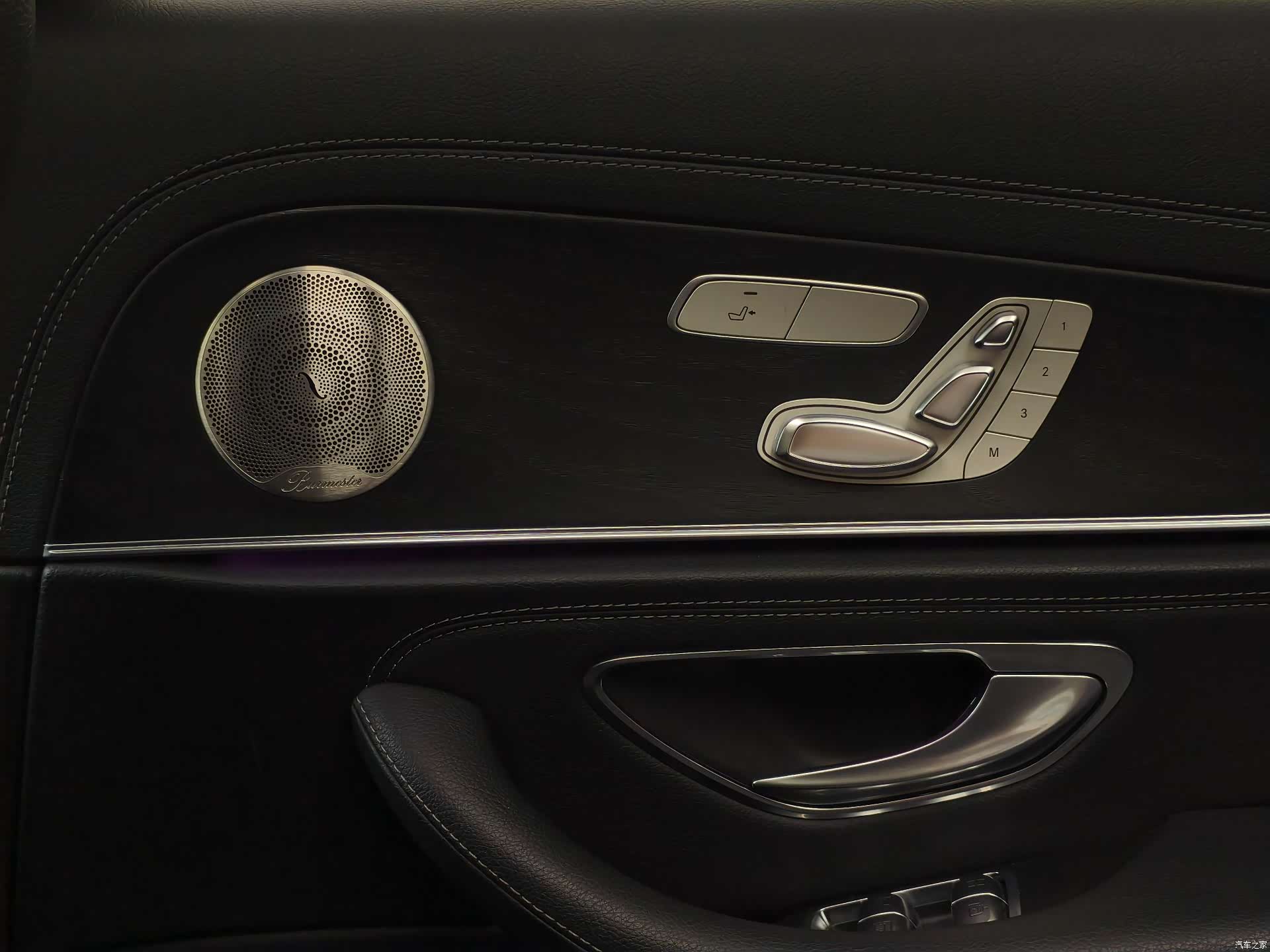Mercedes-Benz E-Class, 2019 13