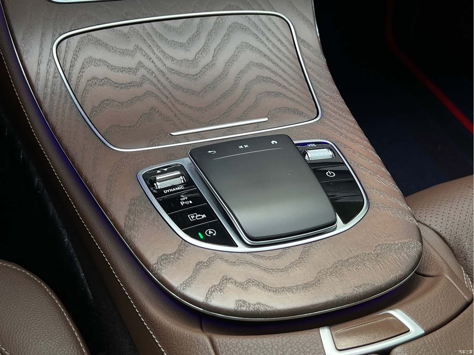 Mercedes-Benz E-Class, 2021 12
