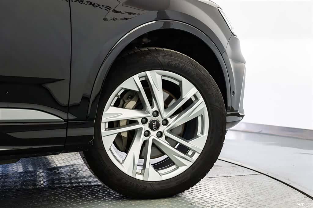 Audi Q7, 2023 21