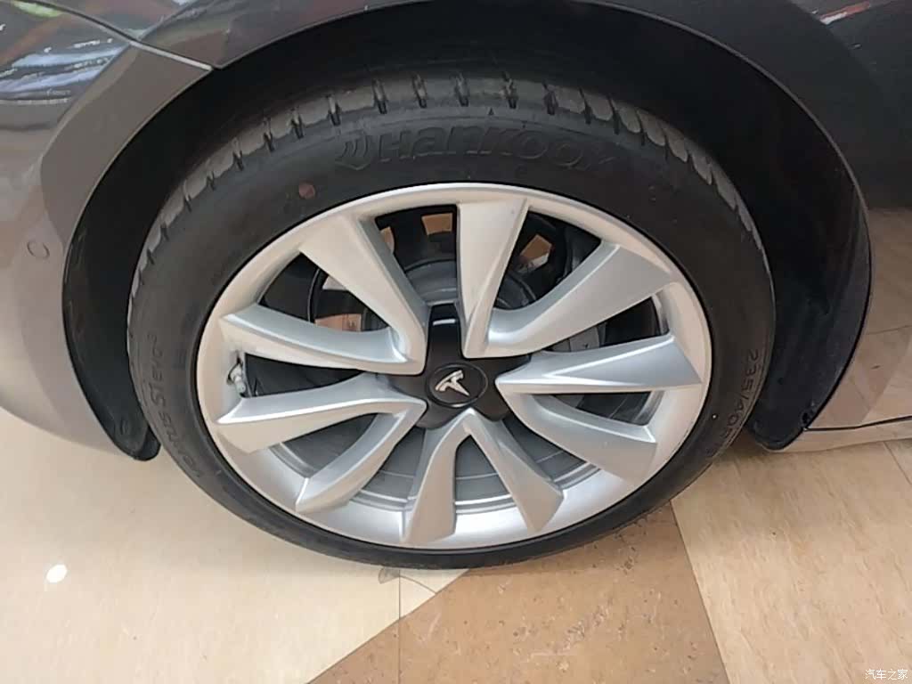 Tesla Model 3, 2020 23