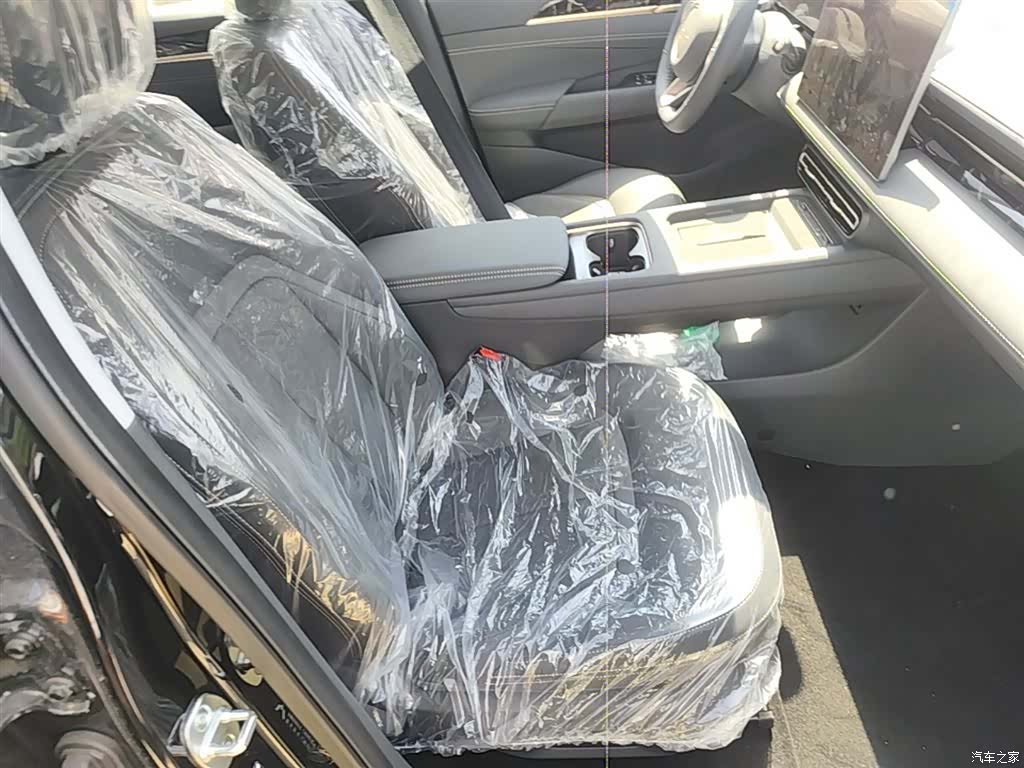 Wuling Starlight, 2026 25