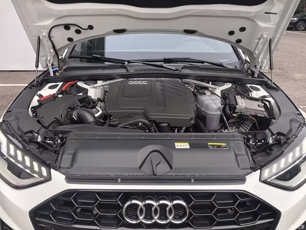 Audi A4L, 2025 9