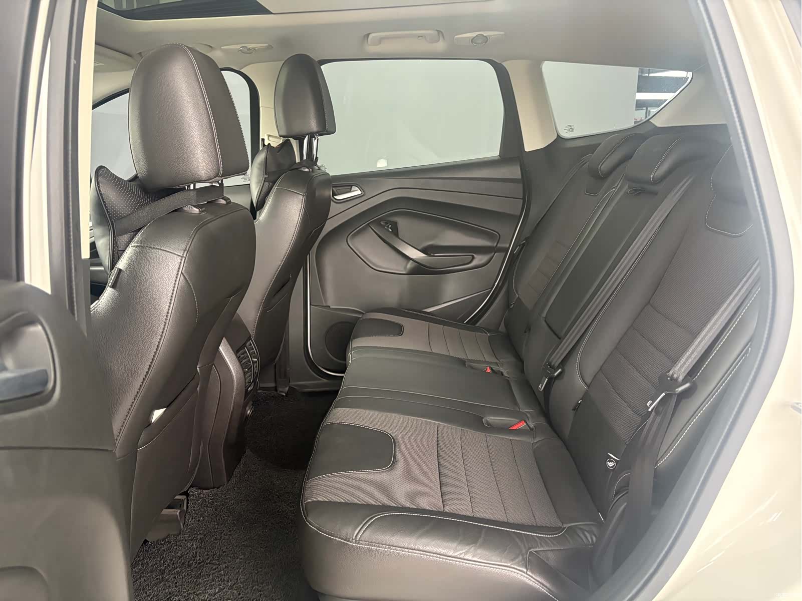 Ford Kuga, 2015 14
