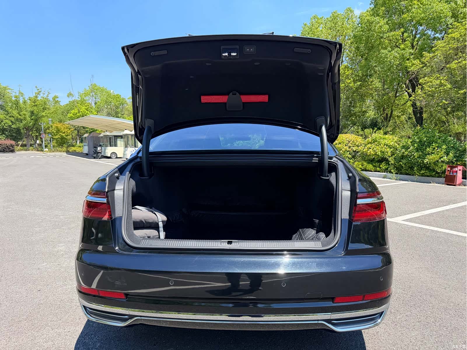 Audi A8L, 2021 9