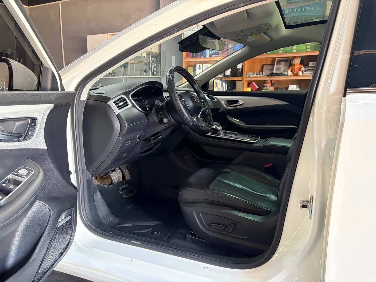 Rising Auto ER6, 2022 4