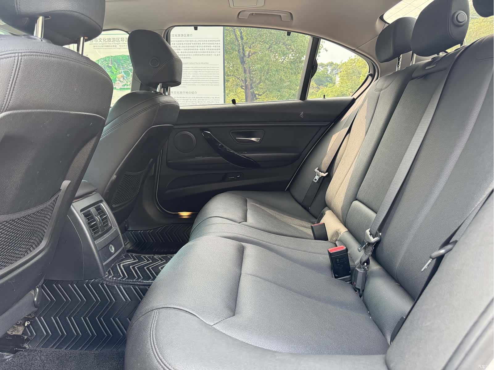 BMW 3 Series, 2019 11