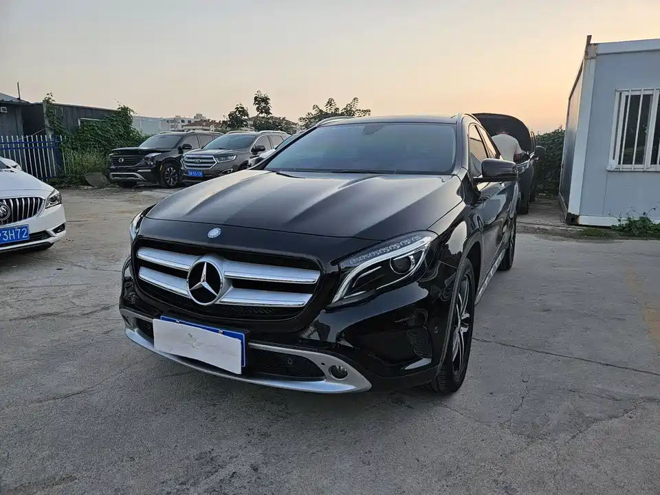 Mercedes-Benz GLA