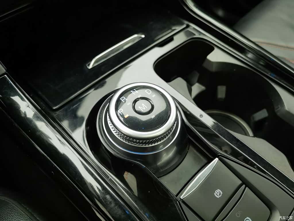 Ford Explorer, 2020 13