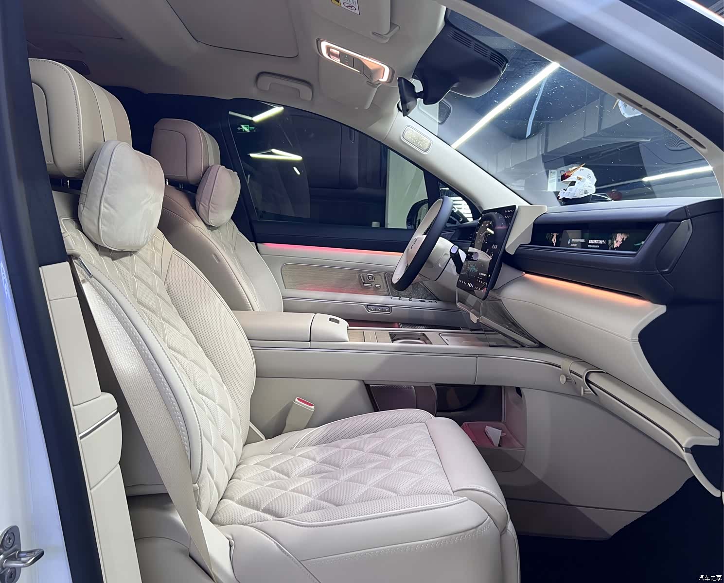 NIO ES8, 2026 все фото